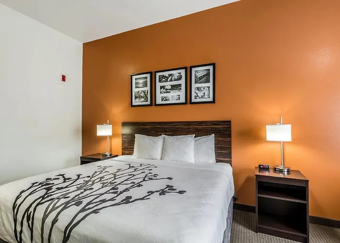 Sleep Inn & Suites Stafford - Sugarland