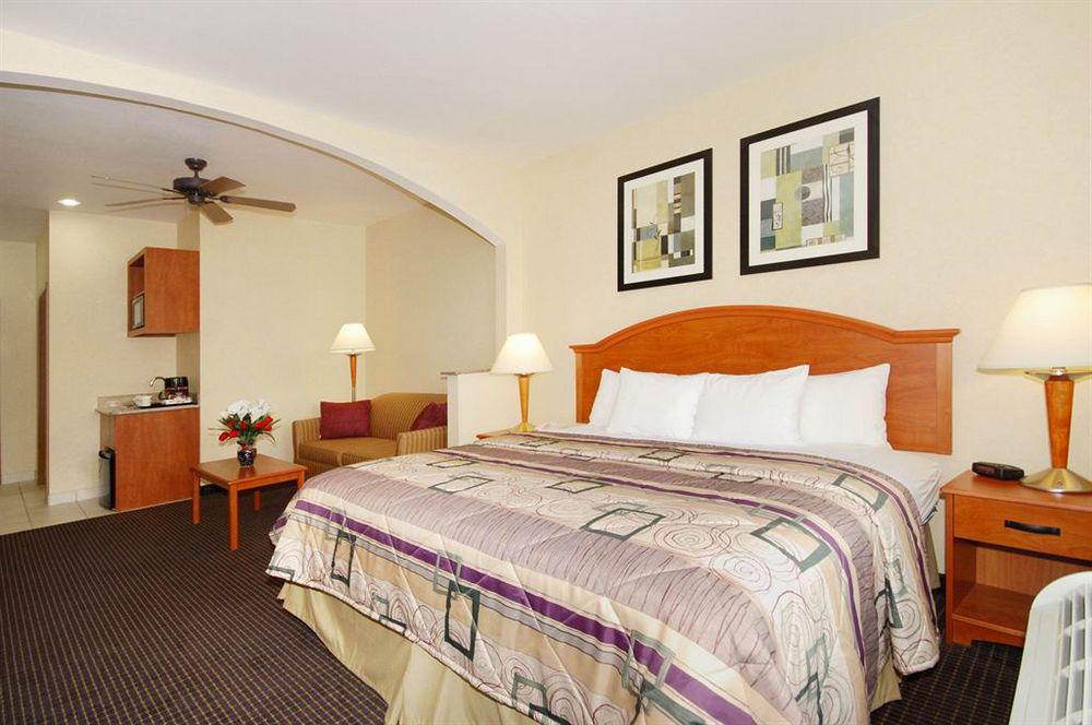 Sleep & - Sugarland Hotel Stafford