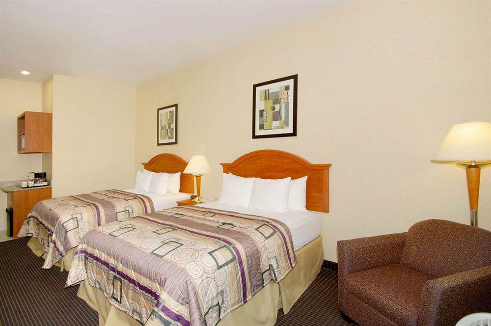 Sleep & - Sugarland Hotel